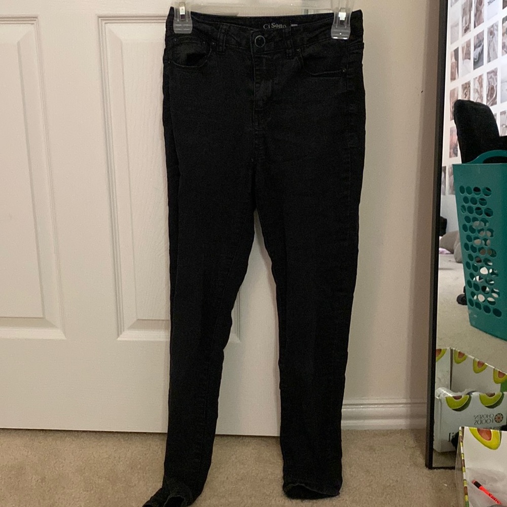 Black skinny jeans